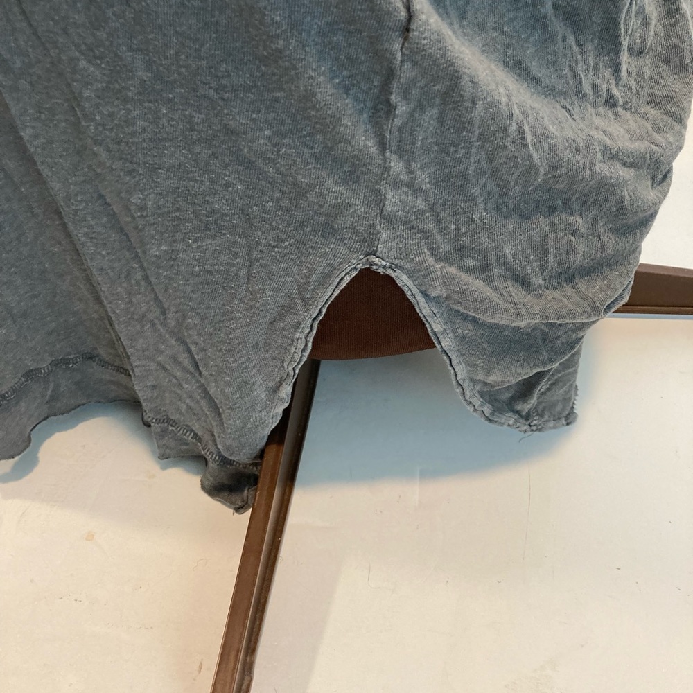 Vintage-Inspired Women's Gray Scoop Neck Top - Picture 11 of 15